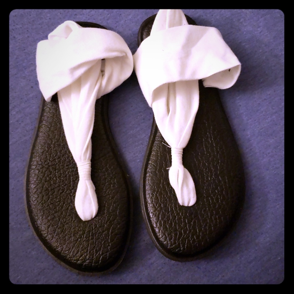 Sandles